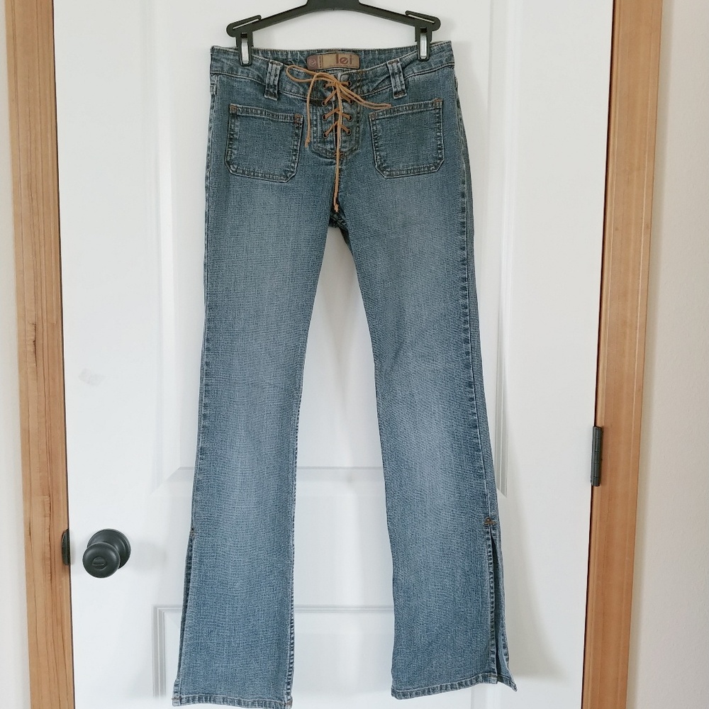 Wide leg 90s style jeans